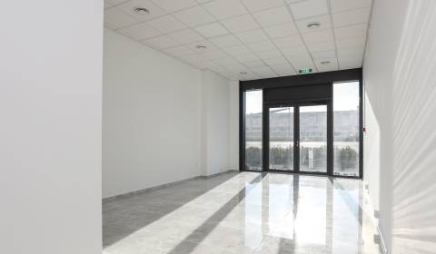 PRENÁJOM - KLINGERKA obchodný priestor 