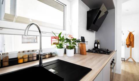 Na predaj 3 izbový byt s parkovaním v Ivanke pri Dunaji