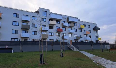 Na prenájom 2-izb. byt s garážou, novostavba, Zelené Dvory, Nitra