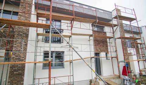 5-izbová novostavba rodinného domu v radovej zástavbe