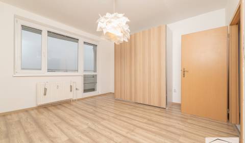 Slnečný 3-izbový byt, 73 m², loggia, Petržalka – Mánesovo námestie