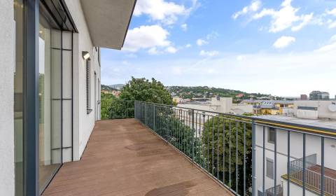 NUERA︱Lukratívny 4-izbový byt na prenájom v Starom Meste