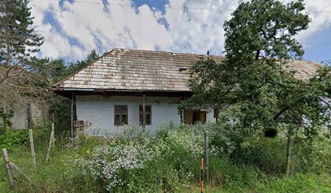 Na predaj rodinný dom s veľkým potenciálom v obci Nenince