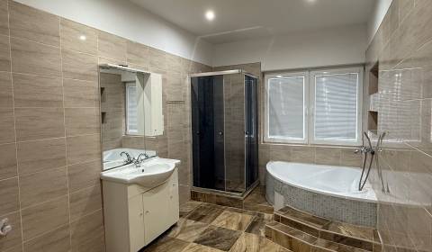 Kompletne zrekonštruovaný 4 izbový rodinný dom Svätý Peter