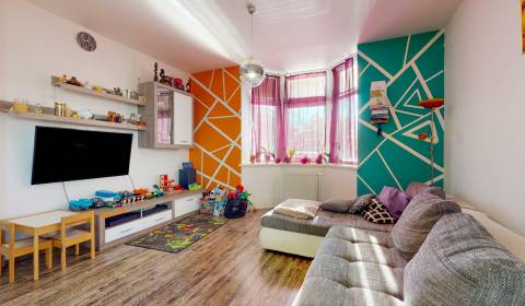 REZERVOVANÉ | 3i byt v tehlovom dome so záhradou a parkovaním