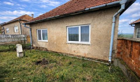 EXKLUZÍVNE Rodinný dom s veľkým potenciálom – Bešeňov