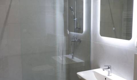 Ponúkame na predaj 4izb rodinný dom v štandarde v obci Radava