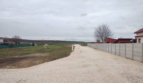 Ponúkame na predaj pozemok v obci Cabaj Čápor - Pereš. (580 m2)