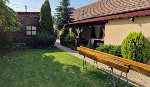 Krásny rodinný dom s rozľahlým pozemkom