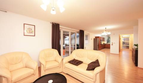 ViNi real / TOP PONUKA! Moderný 4-izb. bungalov s garážou, KVETOSLAVOV