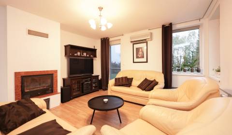 ViNi real / TOP PONUKA! Moderný 4-izb. bungalov s garážou, KVETOSLAVOV