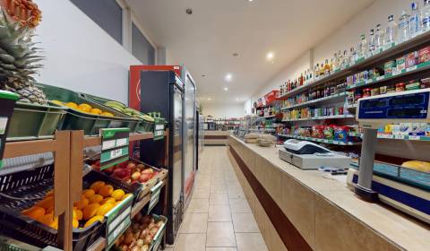 PETRŽALKA -Obchodný priestor v blízkosti električkovej trate na predaj