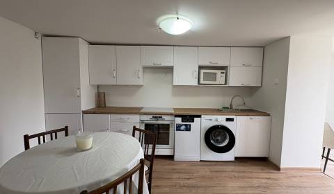 NA PRENÁJOM krásny 1 izbový apartmán so záhradou v srdci Komárna