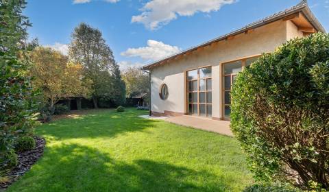 Predaj luxusná 5 izbová Vila,440 m2,pozemok 1061m2,garáž,bazén,BA II.