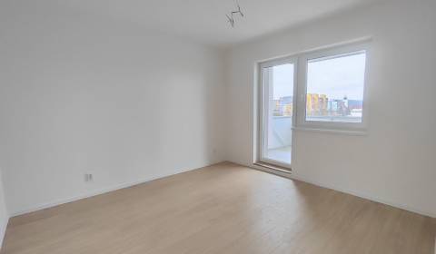  Na predaj moderný 2-izbový byt v Rezidencii Majakovského, Lučenec