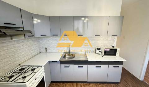 Prenajmem 3 izbový byt s balkónom v Nových Zámkoch