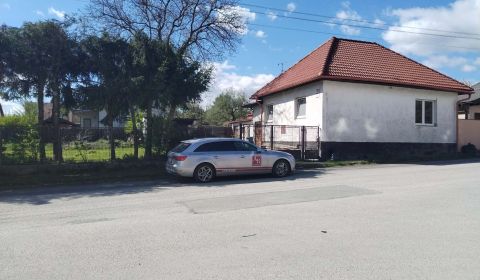  Predaj:RD, rozdelený na 2 Byty s pozemkom 713 m2 Vrútky
