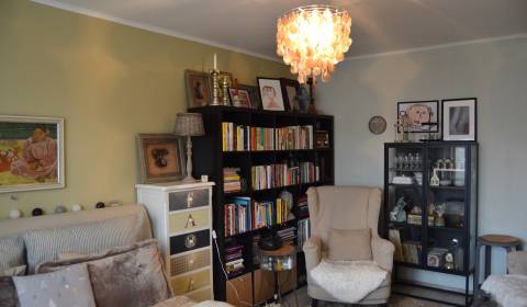 Trnava, na predaj 3 izbový byt s loggiou na skok do Kamenáča !