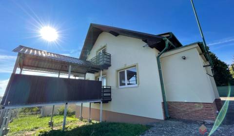 Veľký rodinný dom Podhradie 