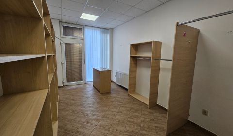 Na prenájom: Nebytový-obchodný priestor – Budovateľská ulica, Šaľa