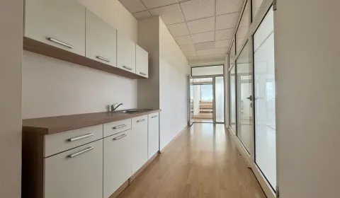 Kancelársky celok 113m2, Drieňová, Ružinov
