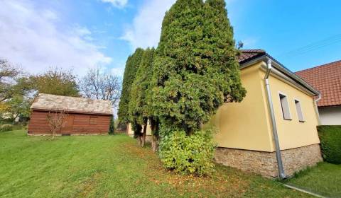 Exkluzivne - Útulný domček v malebnej obci Divín