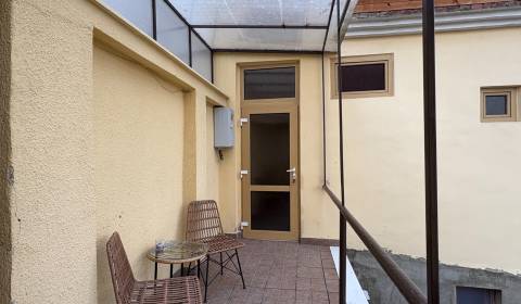 PREDAJ rodinného domu /129 m2/ v širšom centre Komárna