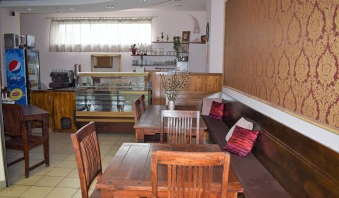 Na prenájom obchodný priestor v  centre mesta Komárno, 31,31 m2.