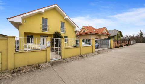 Na predaj priestranný 5 izbový rodinný dom v Hviezdoslavove