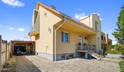 REZERVOVANÉ | | Dom so záhradkou v skvelej lokalite