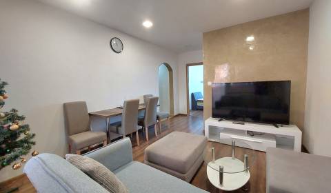 Predaj 3-izb. bytu 70 m2 + parking, Trenč. Stankovce - Sedličná