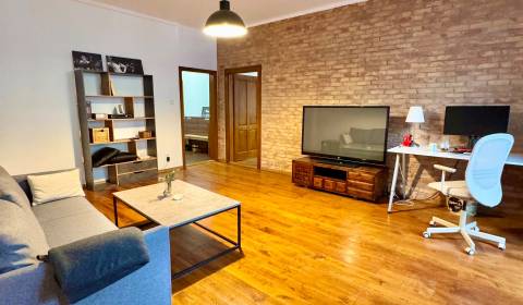 – PRENAJOM – 2 IZBOVÝ BYT – ŠOLTESOVEJ – STARE MESTO 