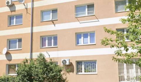 PREDAJ: 2 izbový tehlový byt, 58 m2 - Komárno