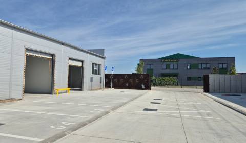 NA PRENÁJOM HALA 240 m2 I ROVINKA