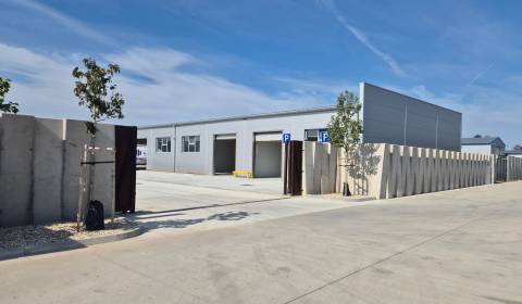 NA PRENÁJOM HALA 240 m2 | NOVOSTAVBA | ROVINKA