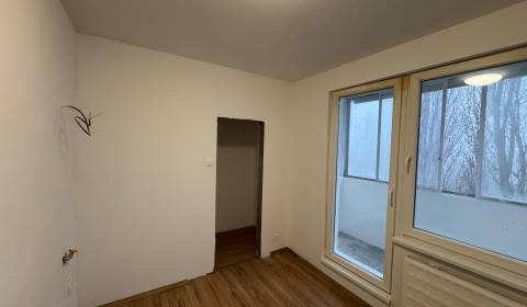 Na predaj 3-izbový byt s balkónom, Dunajská Streda