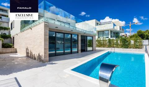 Luxusná vila na predaj na ostrove Čiovo, Chorvátsko – prvá línia