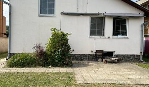 NA PRENÁJOM 4-IZBOVÝ RODINNÝ DOM PRE FIRMY