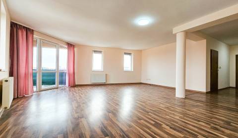 PREDAJ - 2-IZBOVÝ BYT, SLÁDKOVIČOVO-FUČÍKOVA, 90,1m² + BALKÓNY 10,06m²