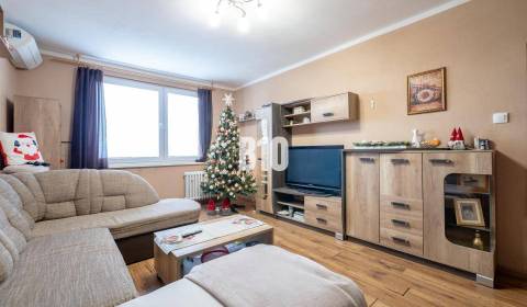 Zariadený 2 izbový byt s nájomníkmi - centrum