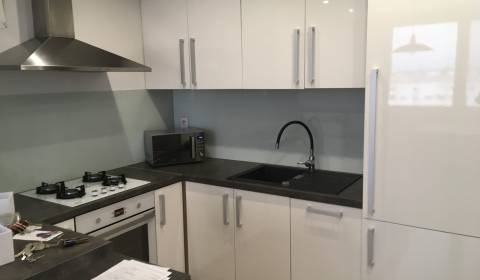 Na predaj 3 izbový byt  z lodžiou Galanta- Revolučná štvrť