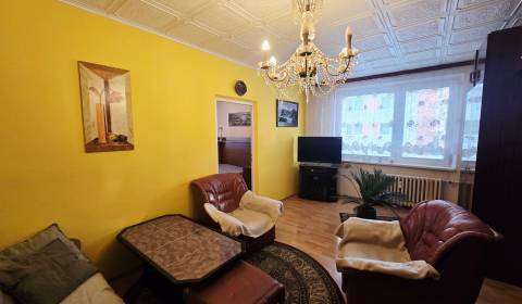 *ZĽAVA* 3 izbový byt M.R. Štefánika / Nové Mesto nad Váhom