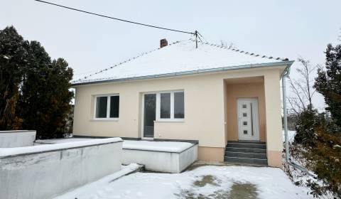 NA PREDAJ: 4 IZBOVÝ RODINNÝ DOM PO REKONŠTRUKCII, VEĽKÉ KOSIHY