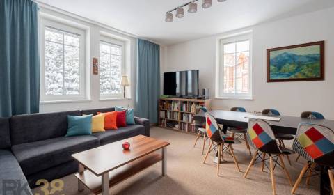 Priestranný 3-izbový byt v lukratívnej lokalite vo Vysokých Tatrách