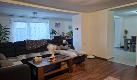 Dom na predaj Žitavce, pozemok 1907 m2