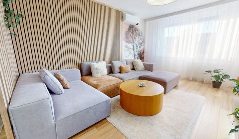 NA PREDAJ 3 izbový, moderný, dizajnový byt v centre - KOMÁRNO