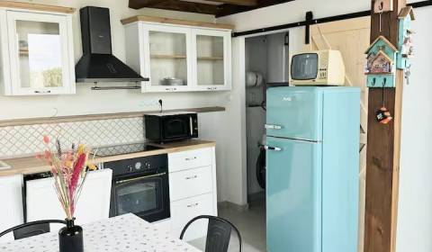 NA PRENÁJOM VIDIECKY  APARTMÁN V RODINNOM DOME, BARCA