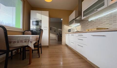 Na predaj: 3 izb.byt + BALKON + PIVNICA + ŠATNÍK + ŠPAJZA