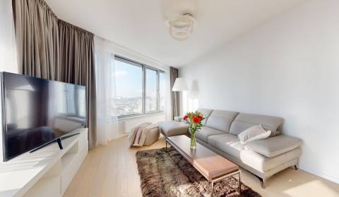 Elegantný byt na mieru s panorámou hradu 