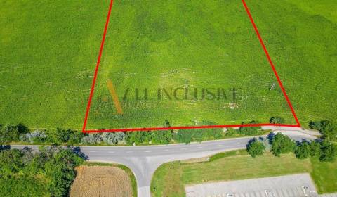 NA PREDAJ INVESTIČNÝ POZEMOK ( 17757 M2) V DUNAJSKEJ S